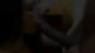 Titta på hans fantastiska fru få två creampies av en vän