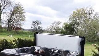 Riktigt offentlig amatöravsugning på bio